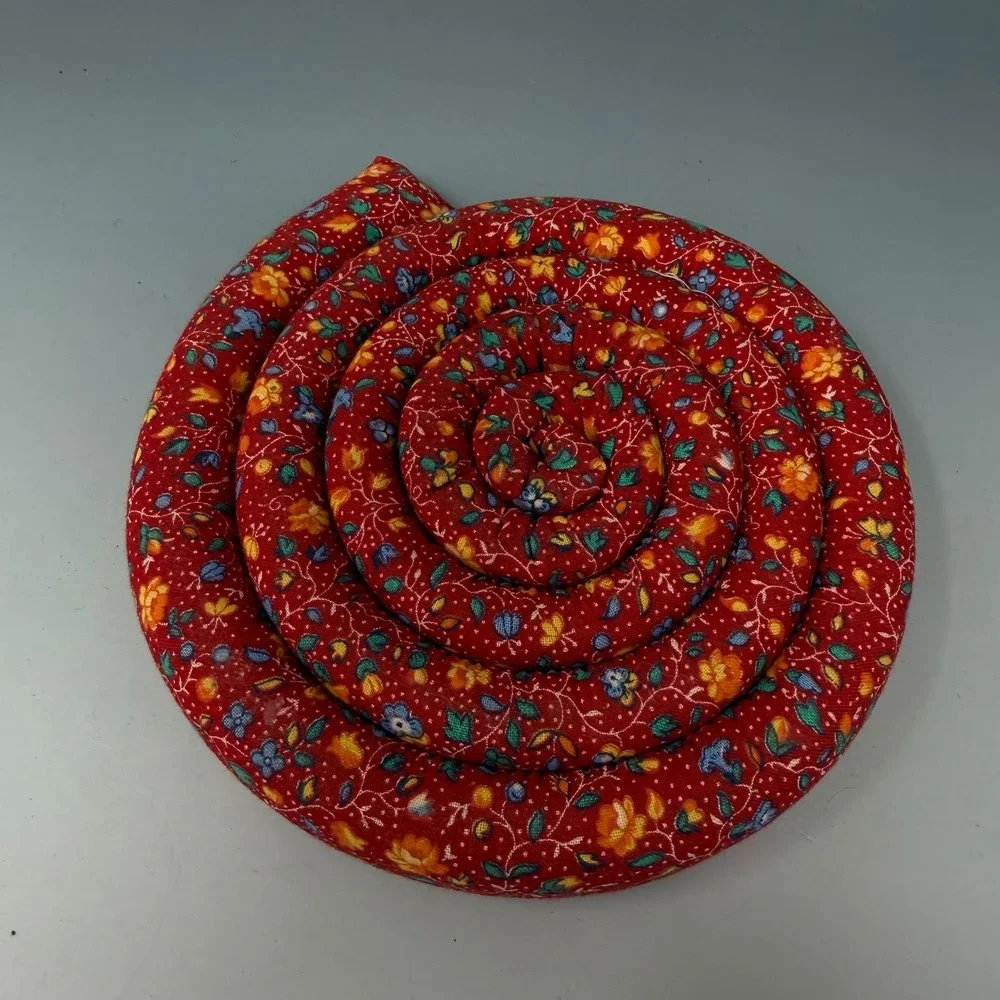 Vintage Red Floral Fabric Hot Pad Trivet Cinnamon Spice Scented 5 Inch Coil